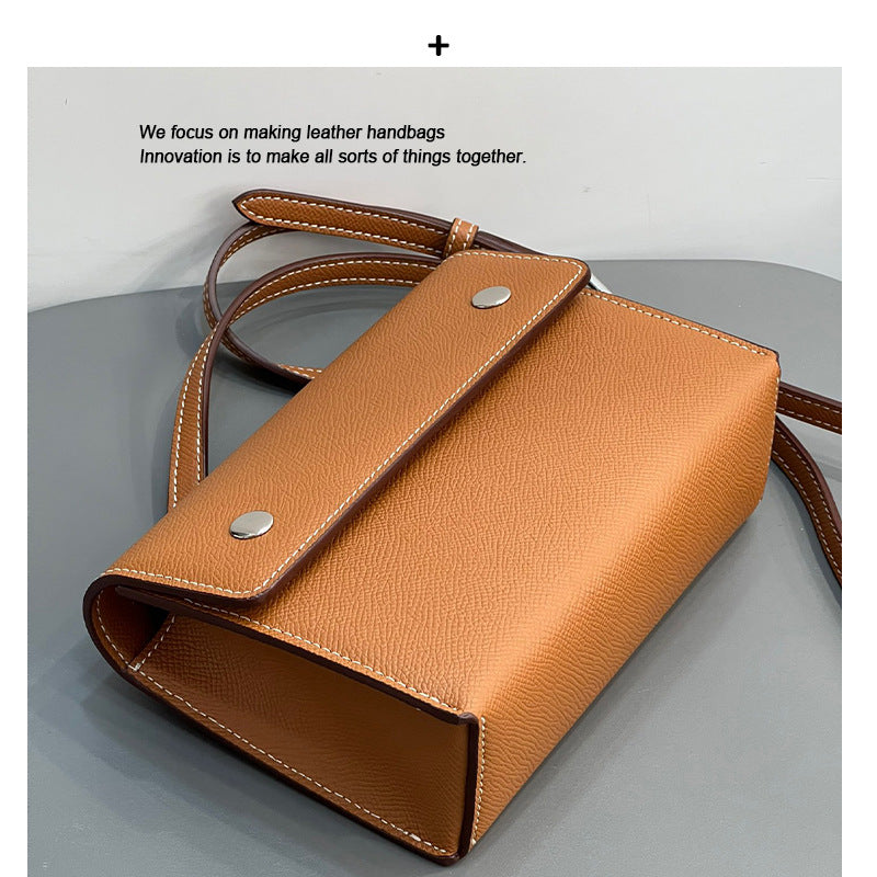 2024新款真皮中古款小腰包女手掌纹小方包简约通勤肩斜挎信封包潮