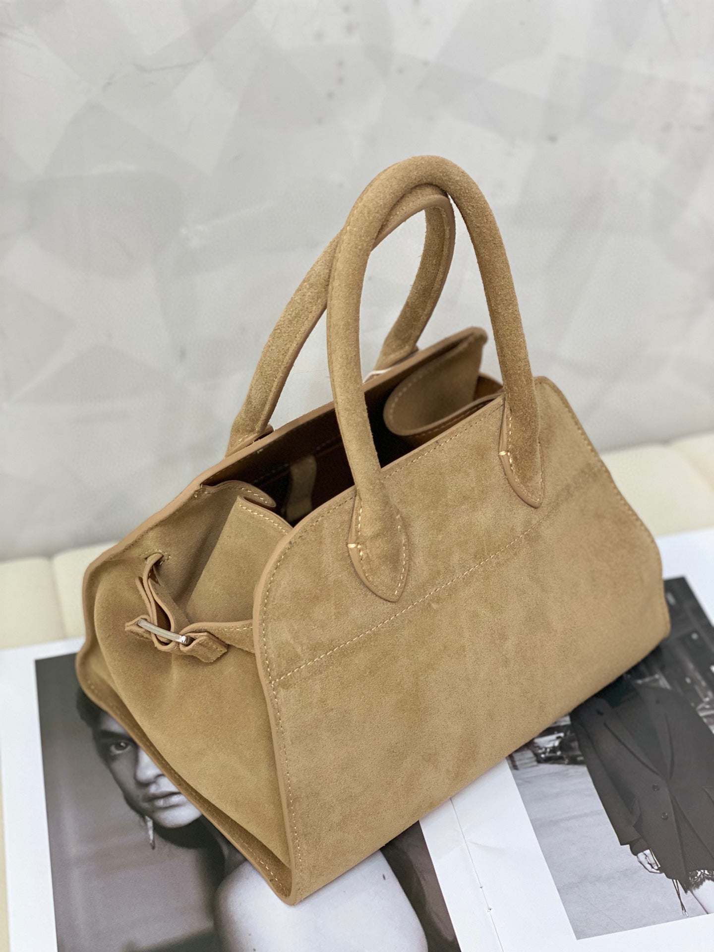 进口磨砂皮潮流通勤手提包轻奢简约大容量女包包抖音直播供应代发