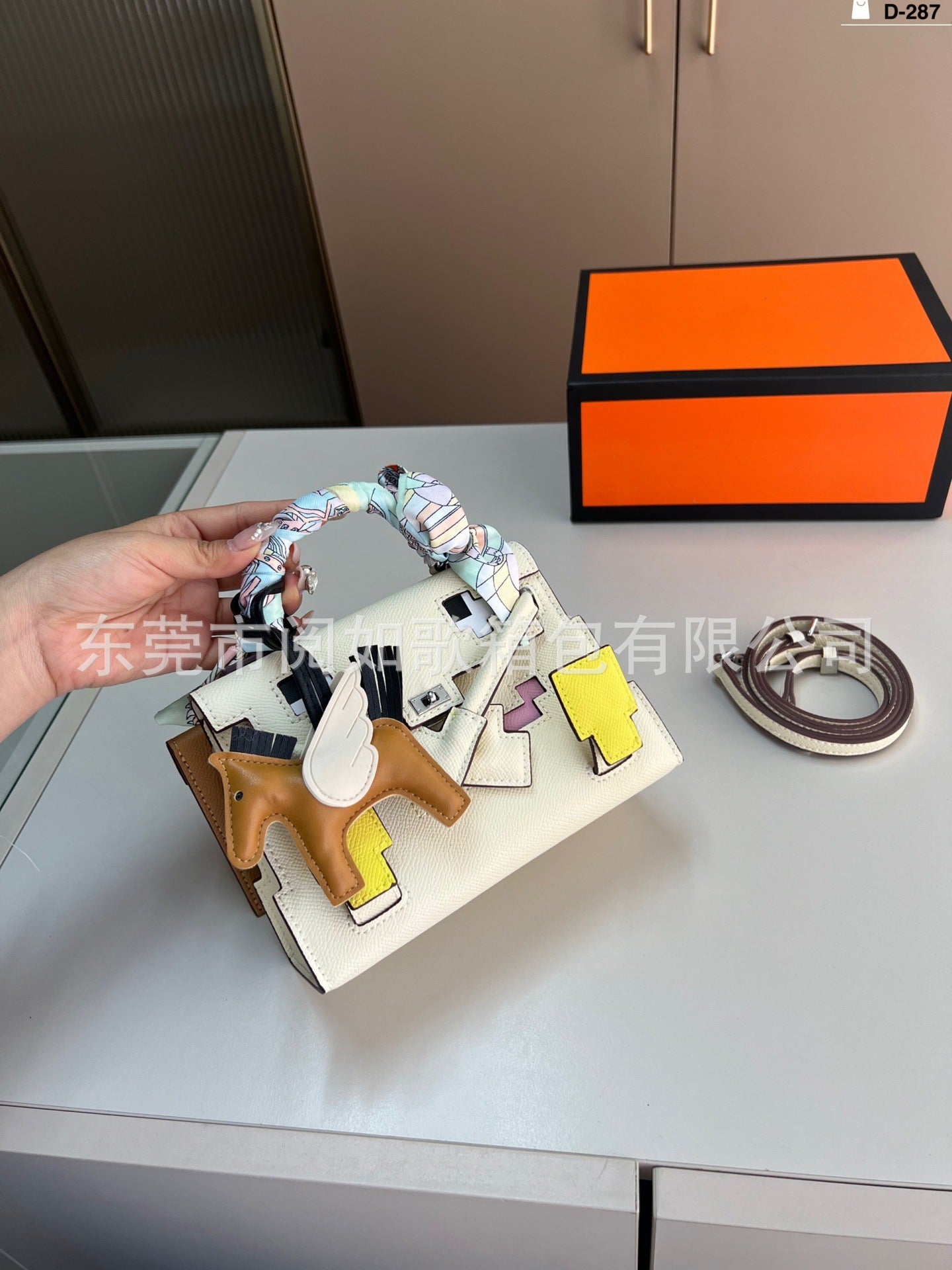 机器人凯莉包卡通笑脸包马赛克娃娃手提小方包单肩斜挎包一件代发