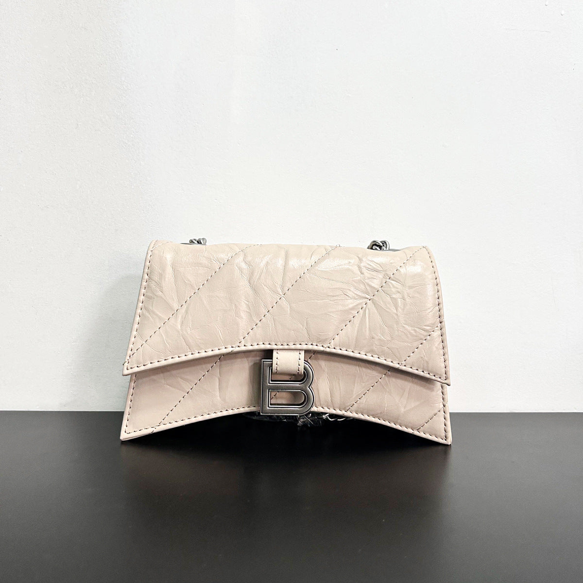 高级感头层牛皮沙漏包2023春夏新款褶皱菱格链条包单肩斜挎包女