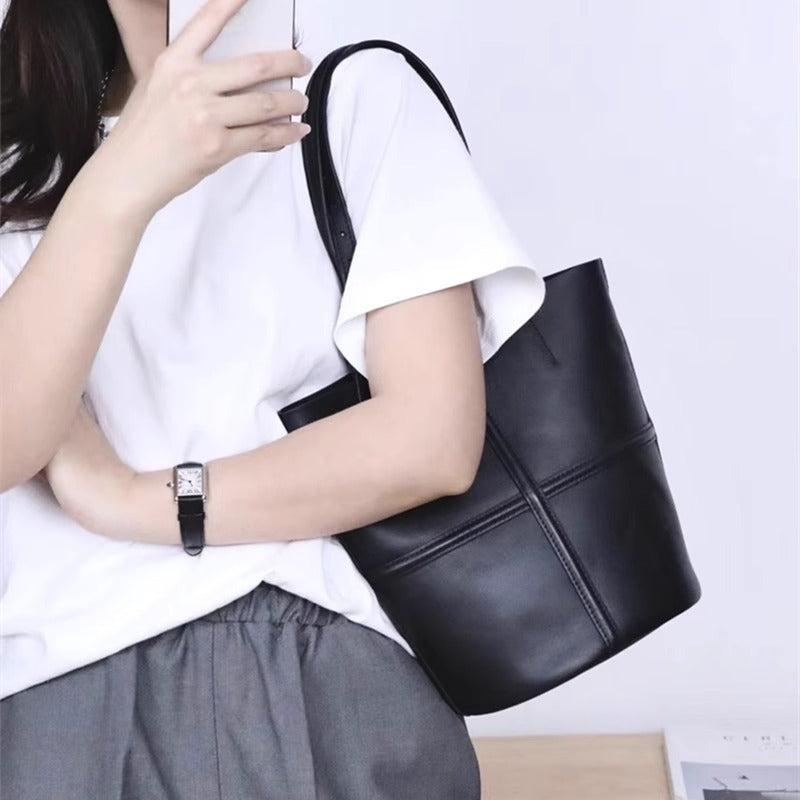 日韩慵懒水桶包女真皮单肩包时尚简约软皮上班通勤大容量斜挎包包