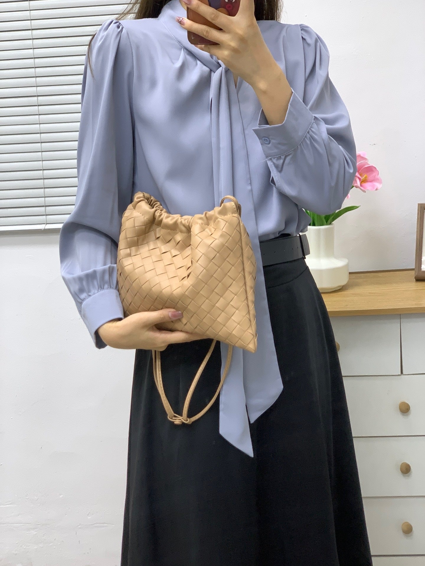 外贸包羊皮编织垃圾袋手拿包抽绳福袋包百搭大容量单肩斜挎包包女