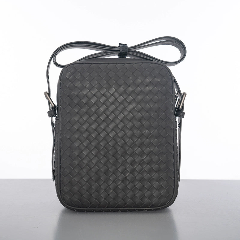 X&BV真皮男包单肩包新款编织竖版潮流商务休闲男士包包斜挎包背包