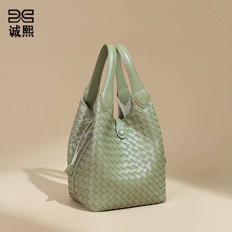 韩版纯色百搭菜篮子手提水桶包质感手工编织女包大容量单肩斜跨包