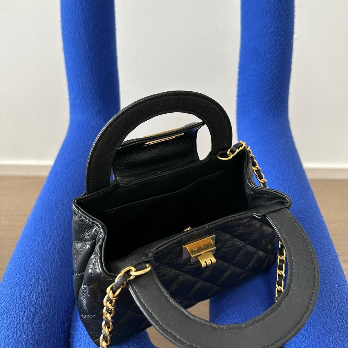 2023新款小香风复古小巧菱格手提包链条斜挎牛皮小包女简约时尚