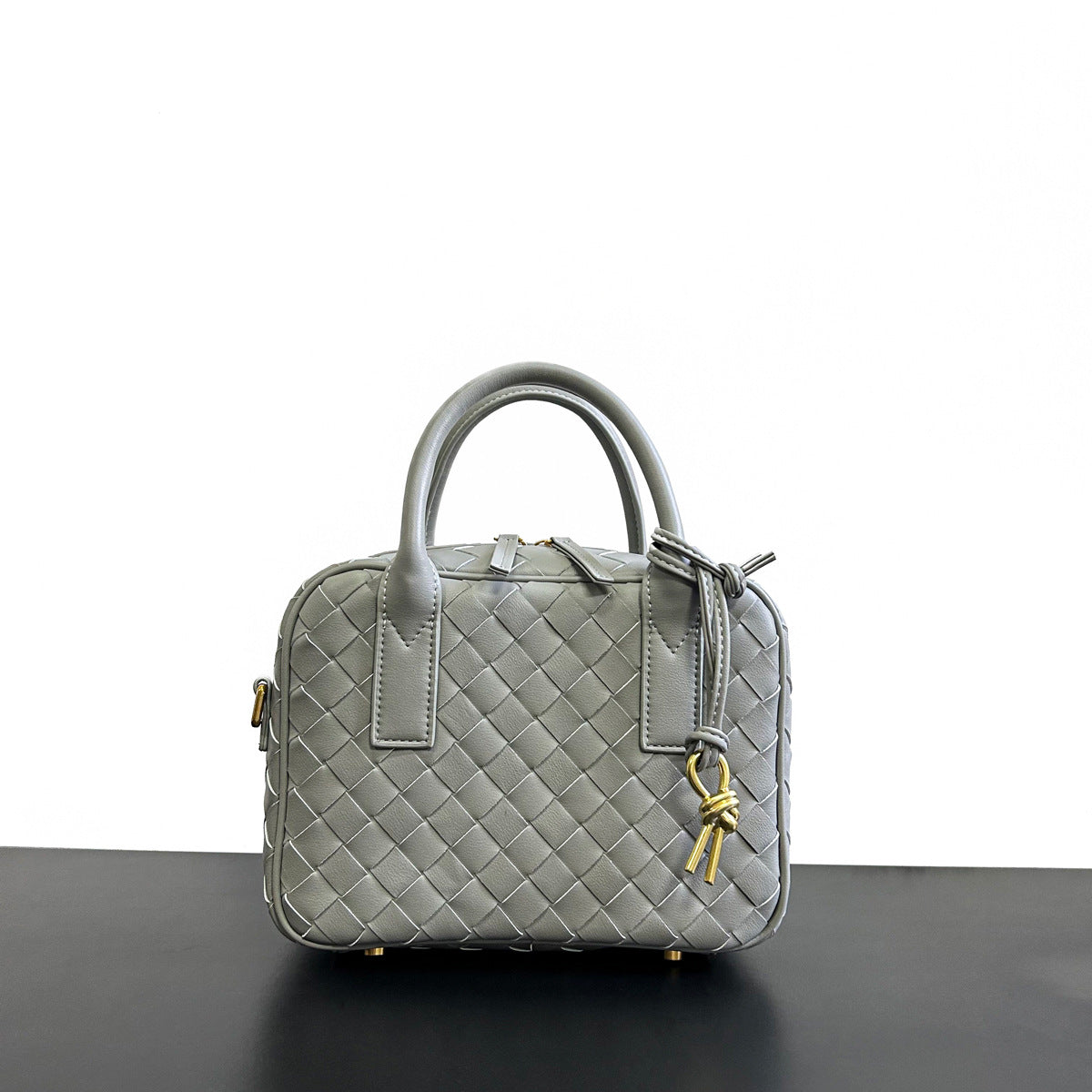 进口2023牛皮编织手提小方包饭盒包斜挎包高级冷波士顿编织小方包