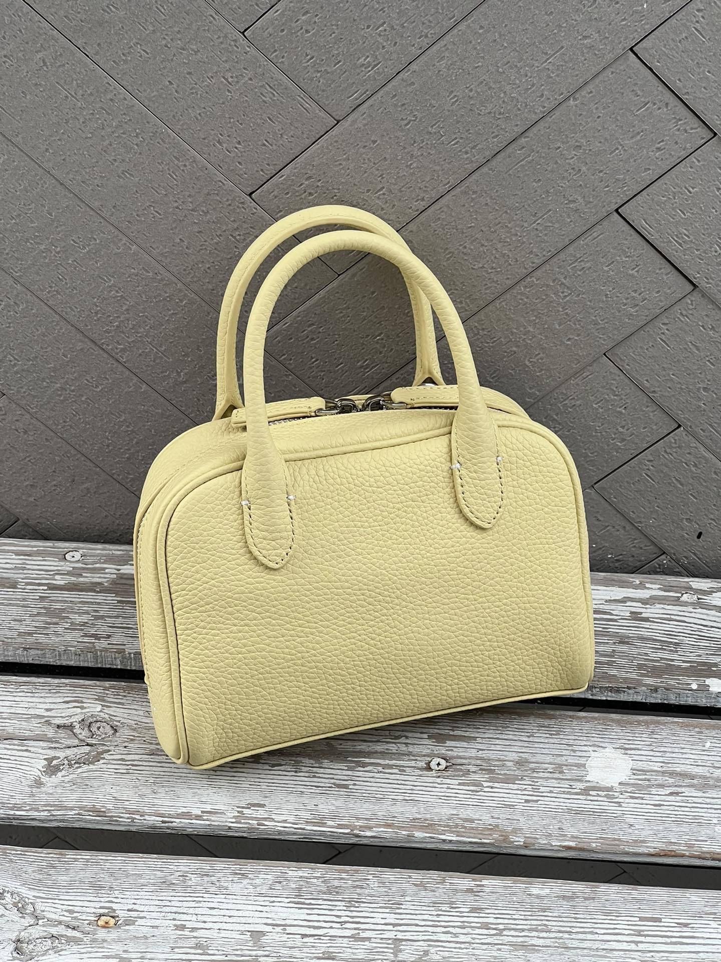 头层牛皮波士顿枕头包韩国小众真皮保龄球手提包时尚单肩斜挎包女