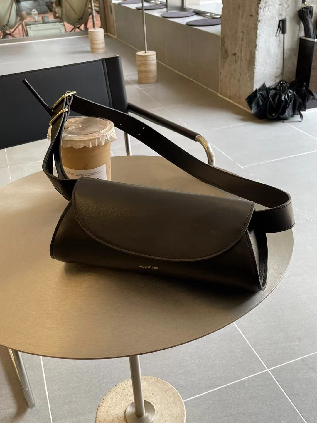 法式纯色包包女质感腋下单肩包女款2024新款设计感小众百搭圆筒包