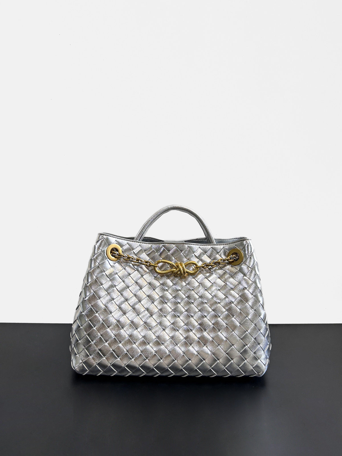 2024夏季新款编织蝴蝶结大容量真皮双肩女包单肩斜跨手提包