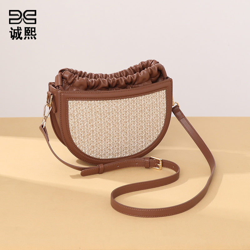 拉菲草单肩腋下包沙滩度假草编马鞍包小清新仙女藤编包斜挎子母包