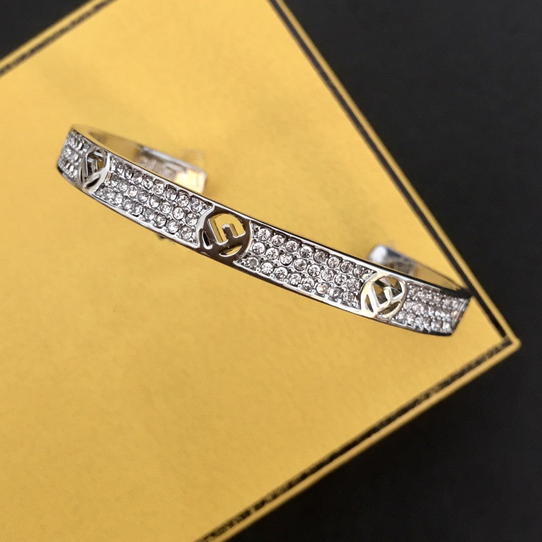 芬家21新款F字母满钻手镯女高级感气质镀金轻奢风几何形开口手环