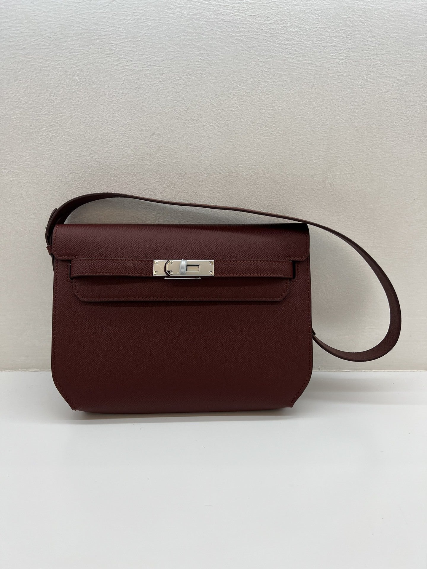 2023新款手掌纹牛皮凯莉包腋下包女单肩斜挎包复古通勤跳舞包真皮