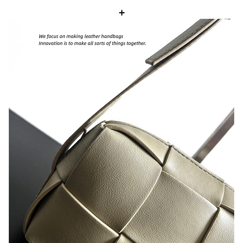 高级感包包女春夏百搭2023新款时尚单肩斜挎包流行爆款编织枕头包