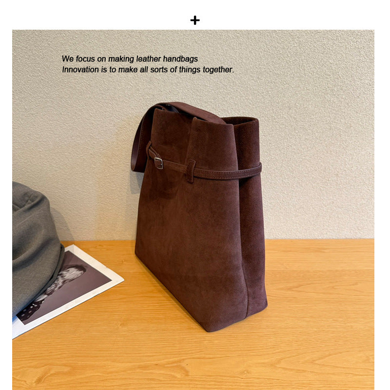 磨砂复古包包女大容量2024新款秋冬休闲单肩手提包上班通勤托特包