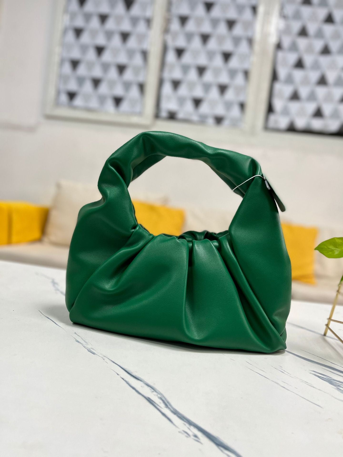 包包女2022新款女包牛角包pouch云朵包饺子包手提单肩包真皮女包