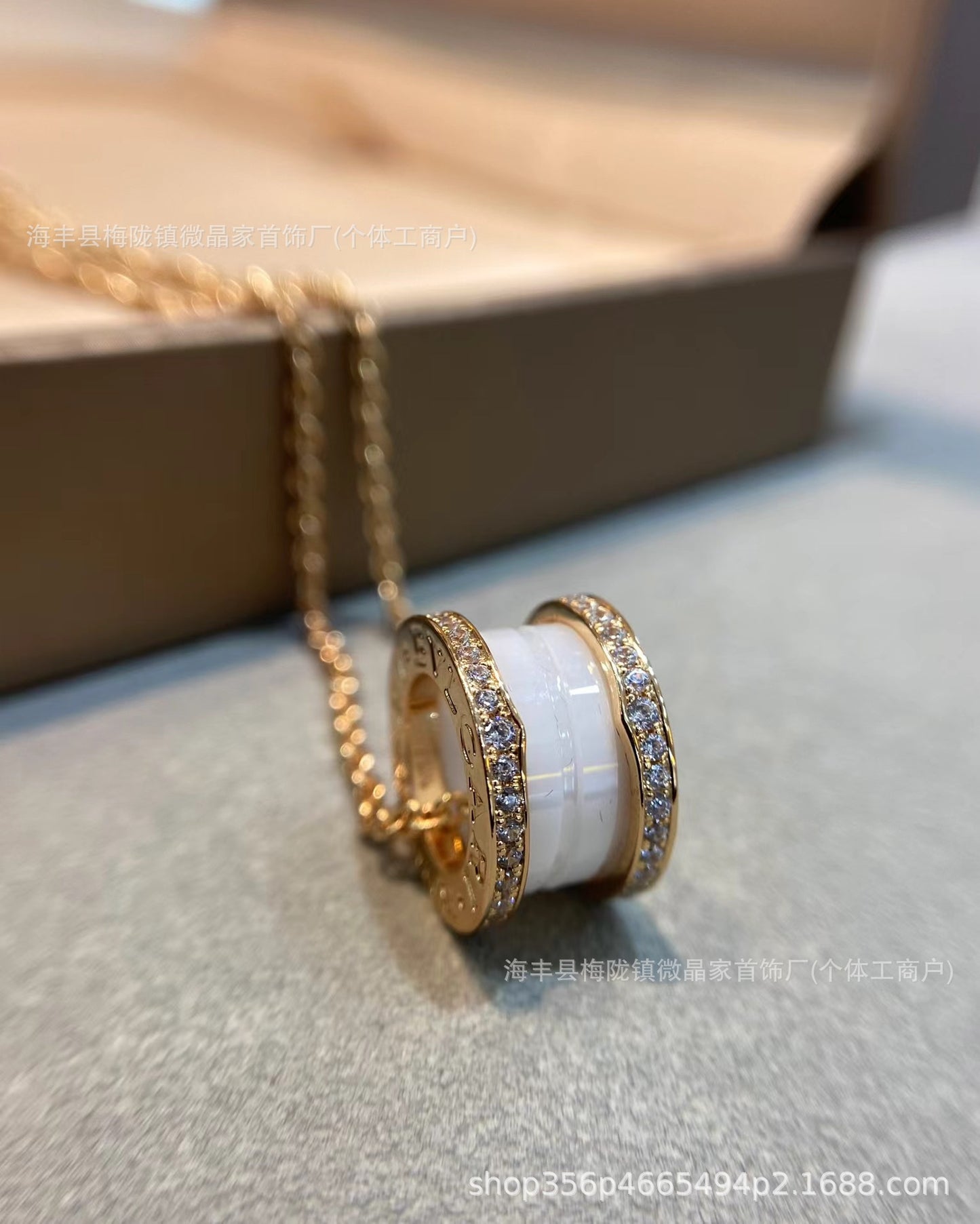 Bv高版本宝家小红人铆钉项链新款慈善款经典黑白陶瓷项链CNC精工