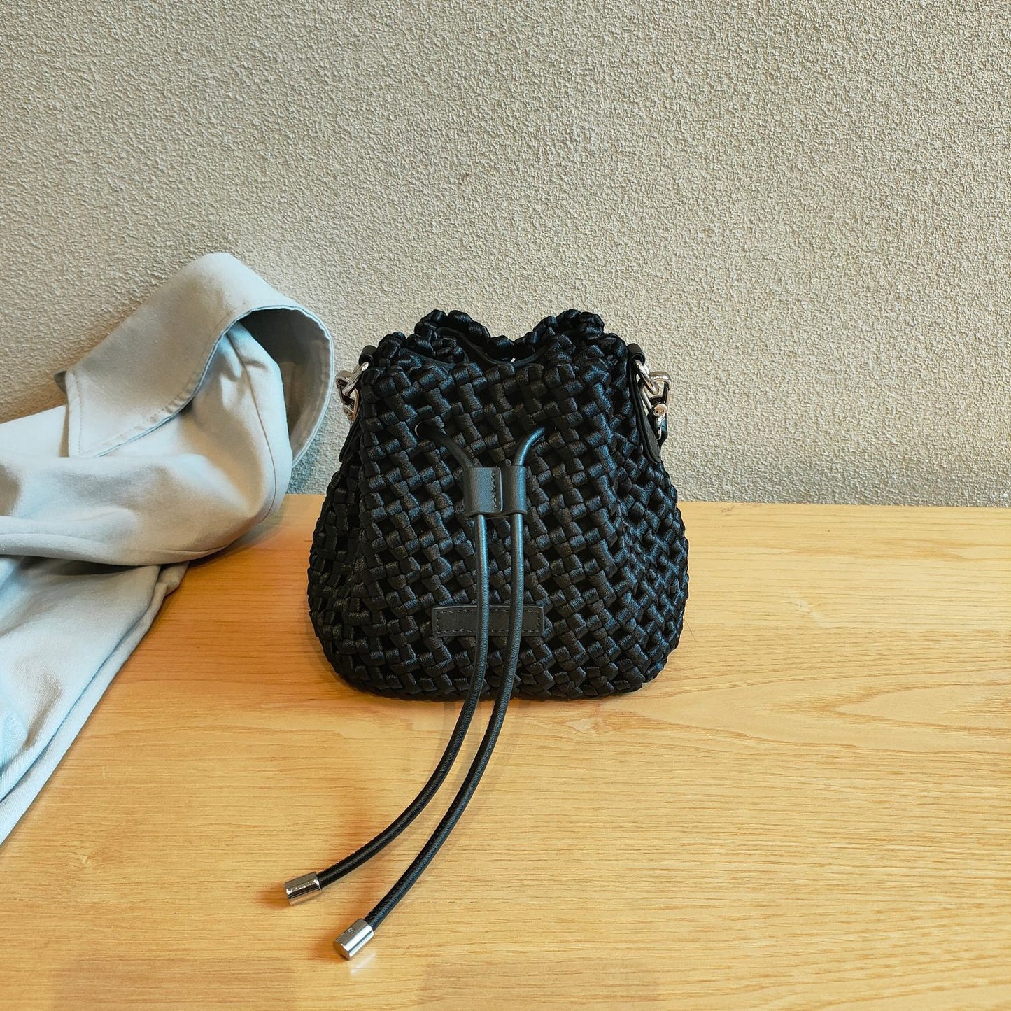 水桶包小包2024夏新法式小众高级感手工编织手提单肩斜挎包真皮女