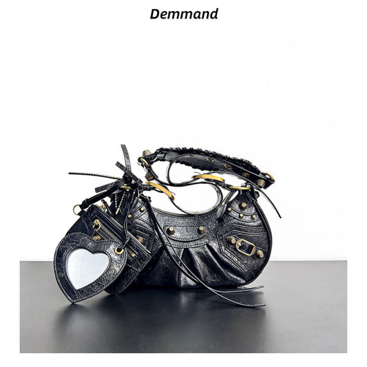 真皮包包女2023新款单肩轻奢月牙包法式腋下包甜酷辣妹机车包个性