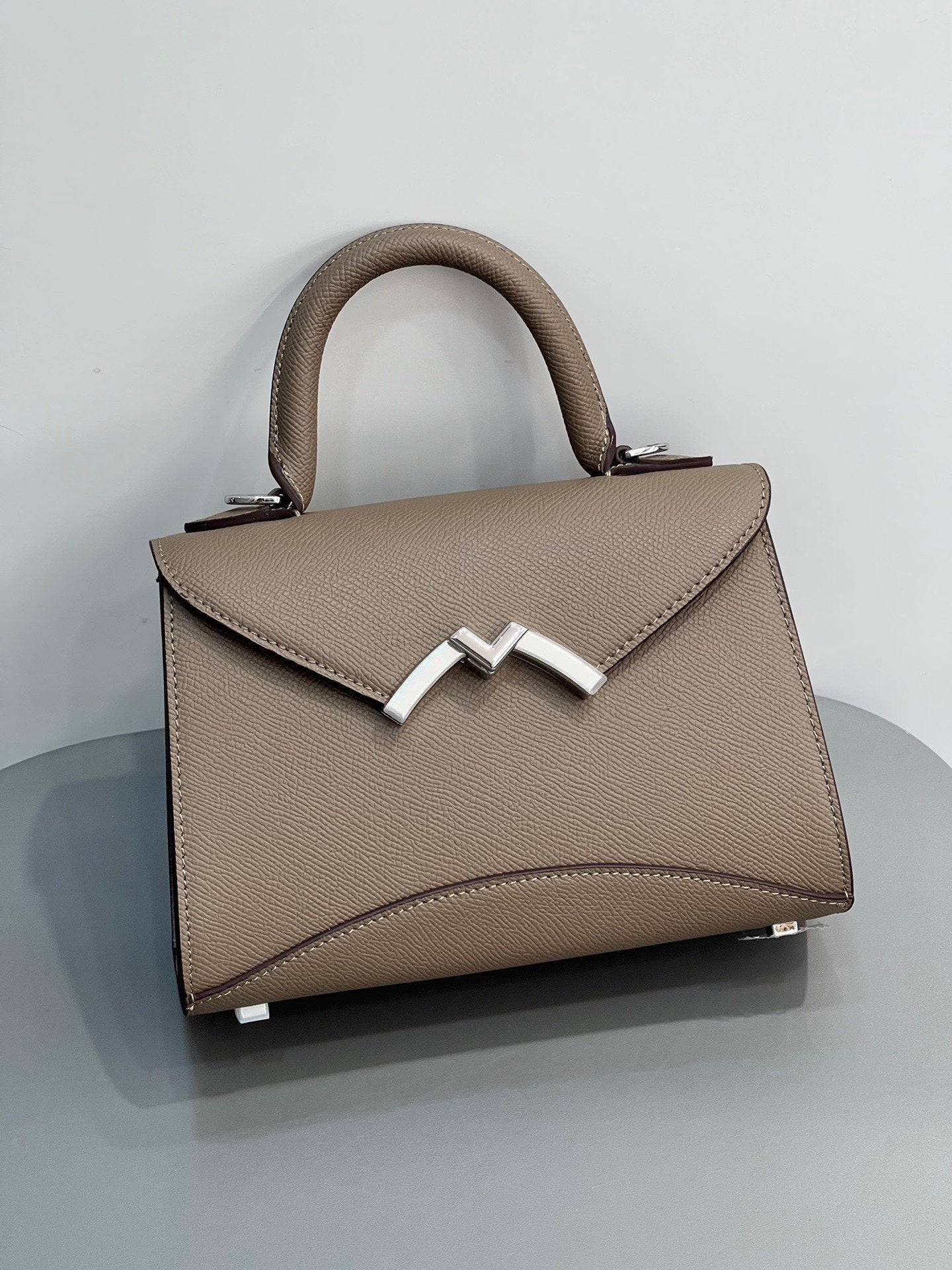 高级感小众设计莫奈包包女2025新款M扣凯莉包单肩斜挎通勤手提包