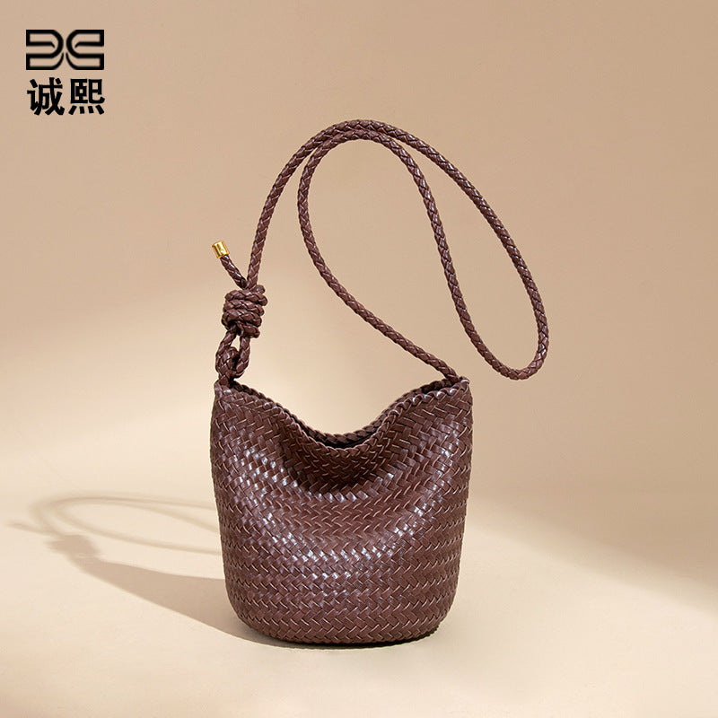 新品定制贴标logo编织水桶包复古潮流单肩腋下包纯色单肩斜跨女包