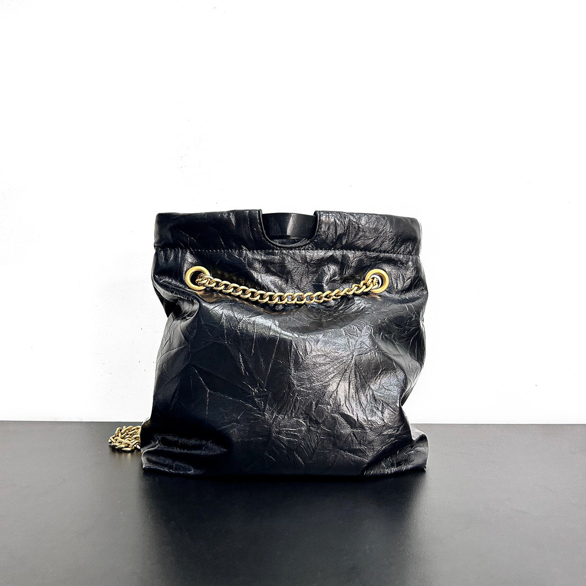 网红同款质感牛皮爆裂纹垃圾袋链条包暗黑潮酷百搭单肩斜挎包