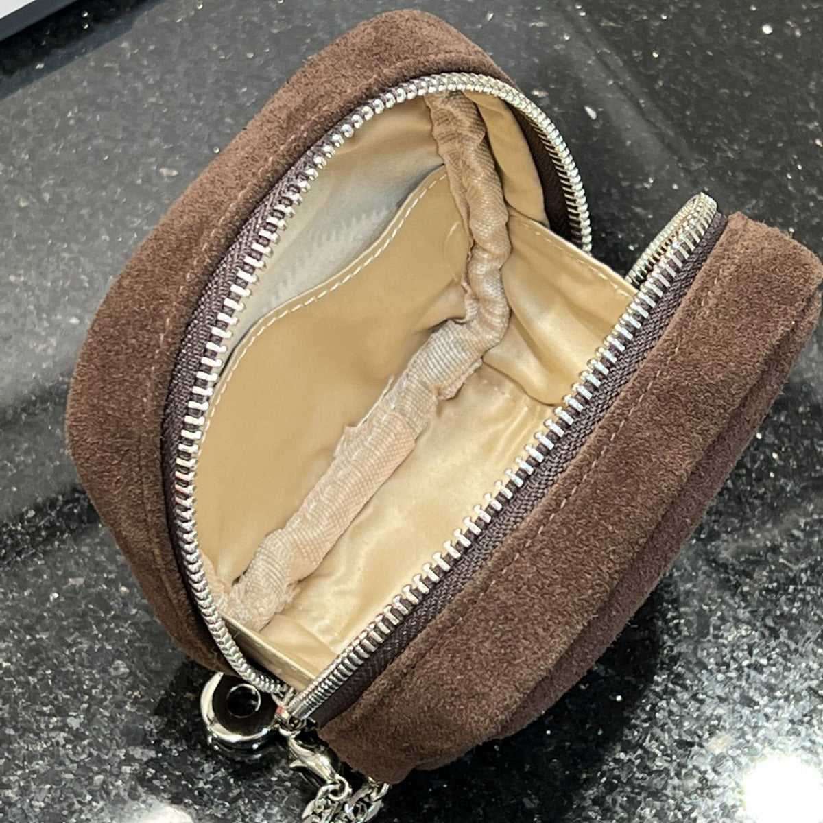 小众高级质感磨砂皮口红包女2024新款洋气百搭迷你斜挎链条包