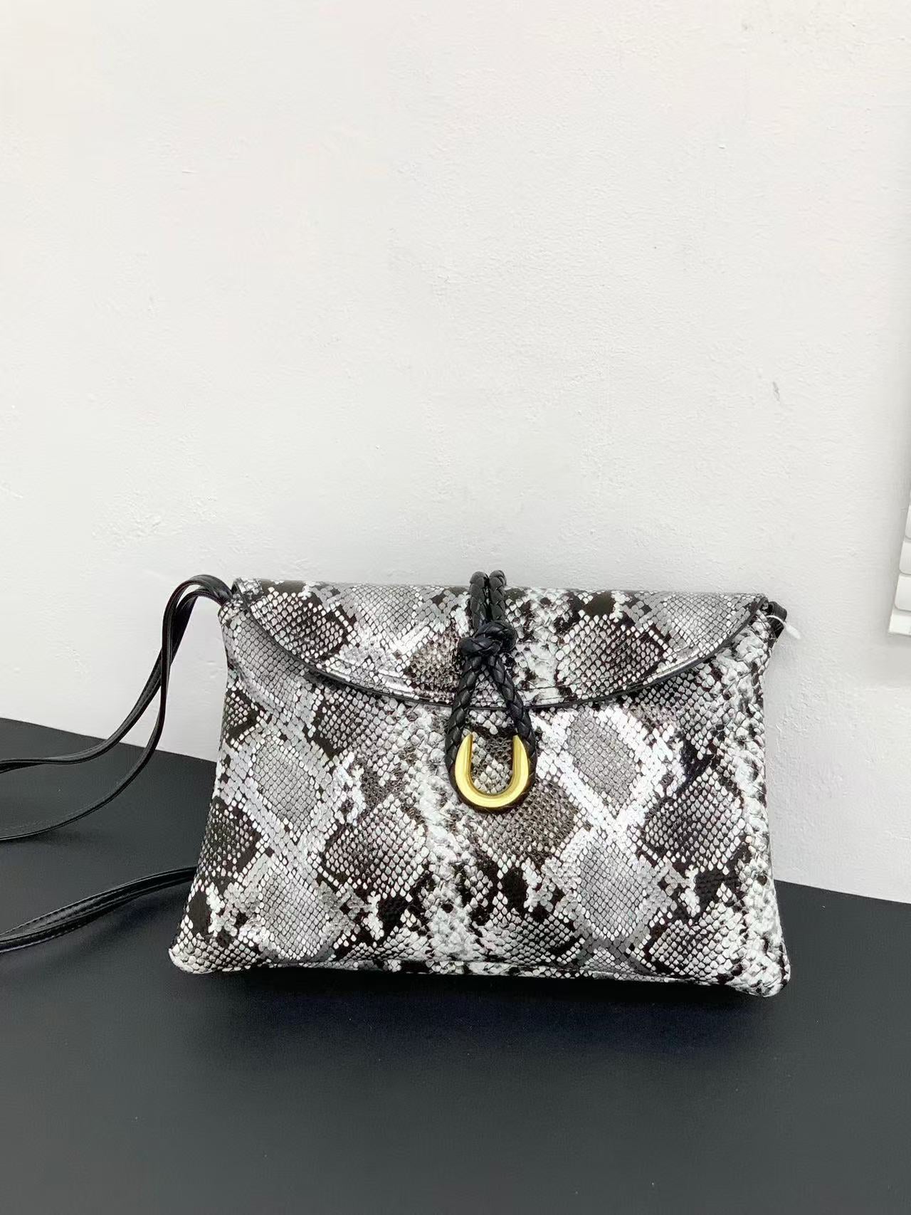 2024新款 托特腋下通用百搭斜挎手提单肩法棍邮差包包