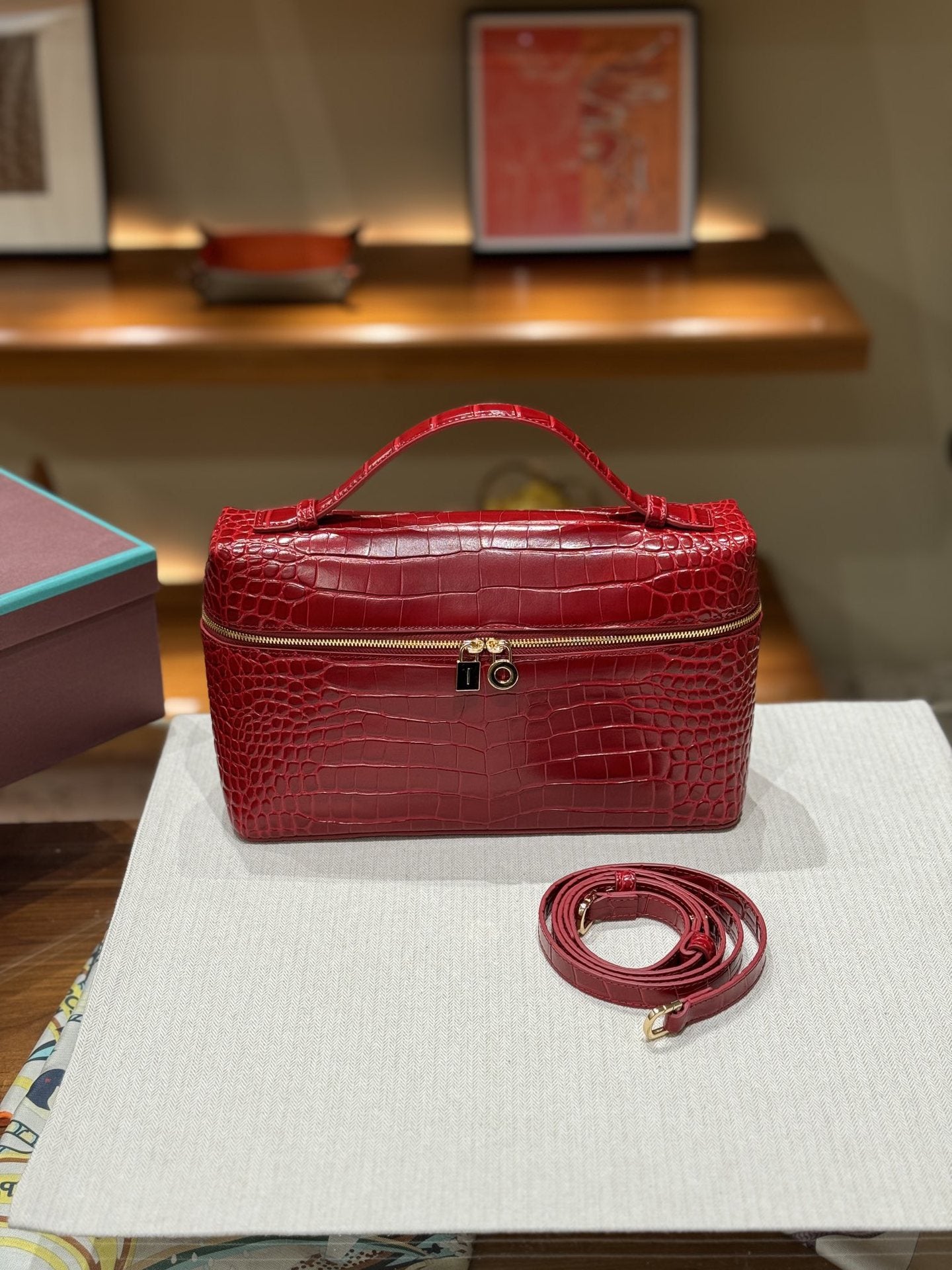 头层牛皮LP27饭盒包女高级感鳄鱼纹手提凯莉包2025新款单肩化妆包