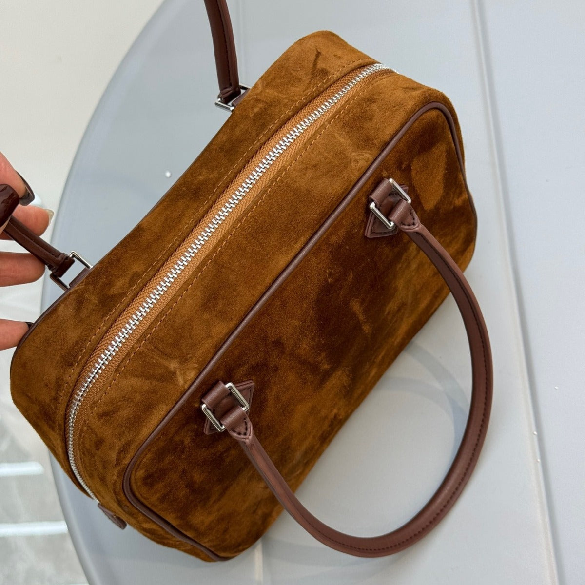 手提小方包包女2024新款美拉德复古高级质感小众单肩斜挎保龄球包