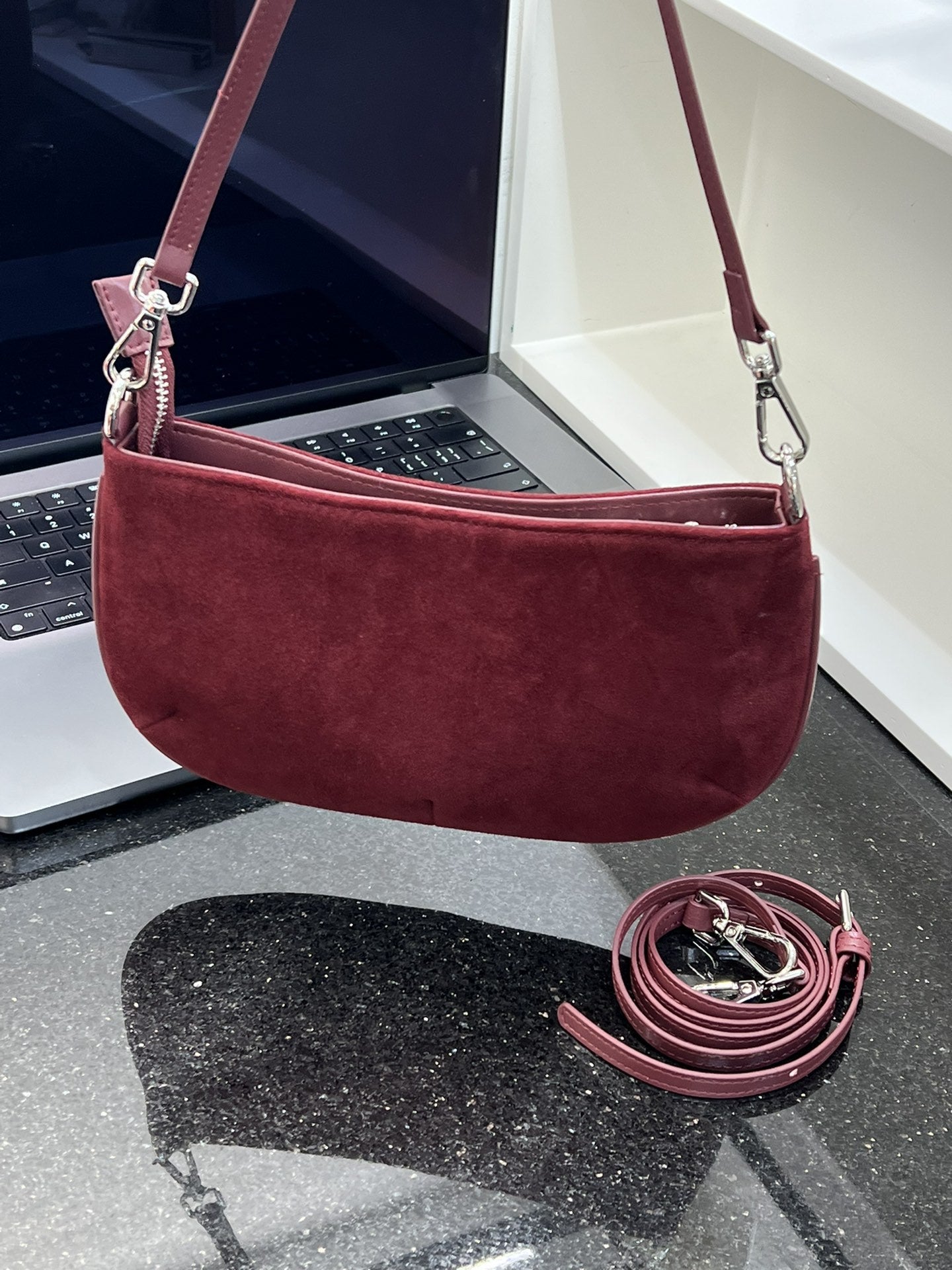 今年流行包包女士2024新款潮麂皮绒单肩包秋季复古时尚斜挎通勤包