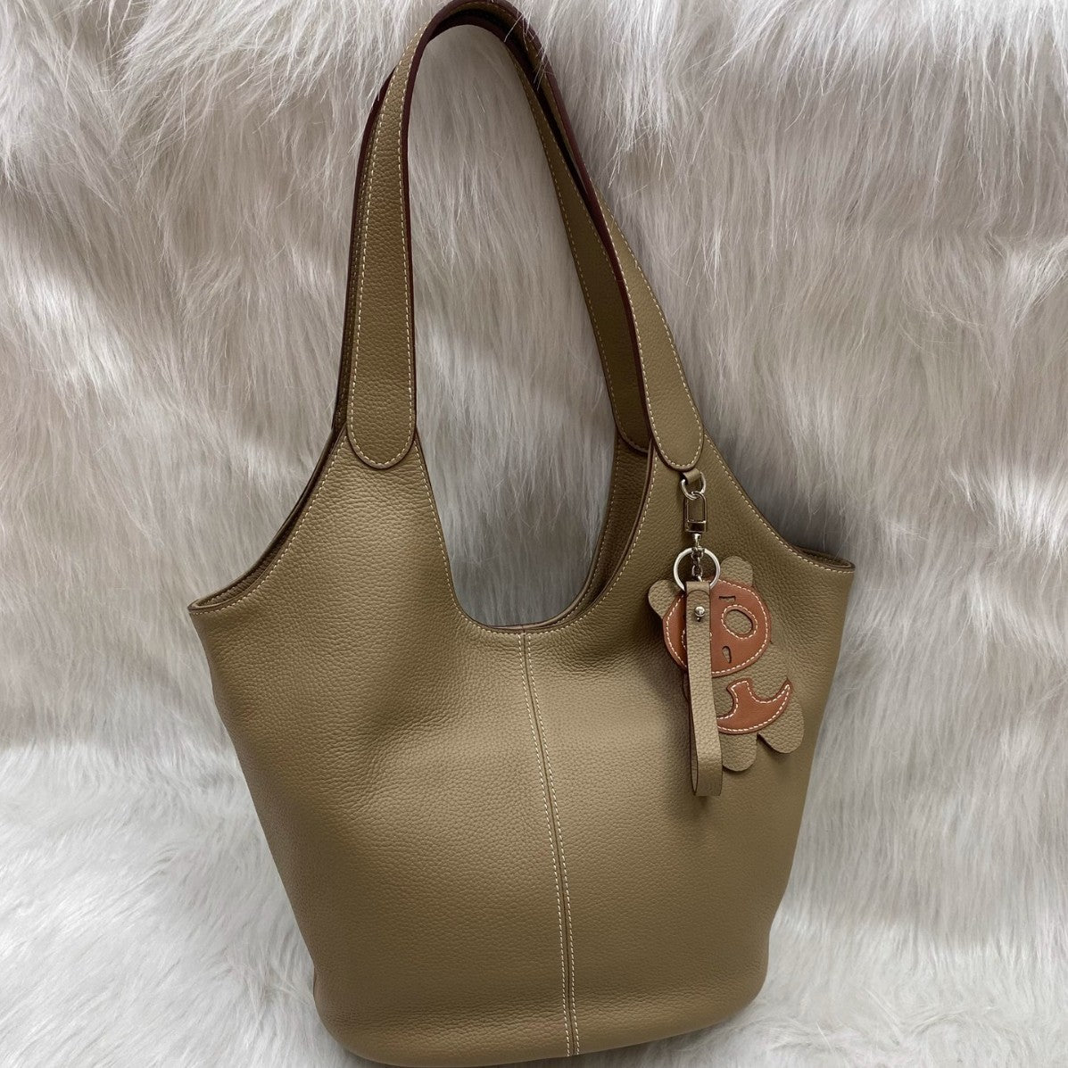 品牌剪标无原包装高端大容量包蜡线TOUGO头层牛皮全钢五金托特包