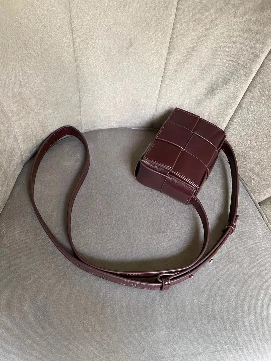 包包女2022新款小众设计mini编织小方包真皮女包单肩斜挎包轻奢