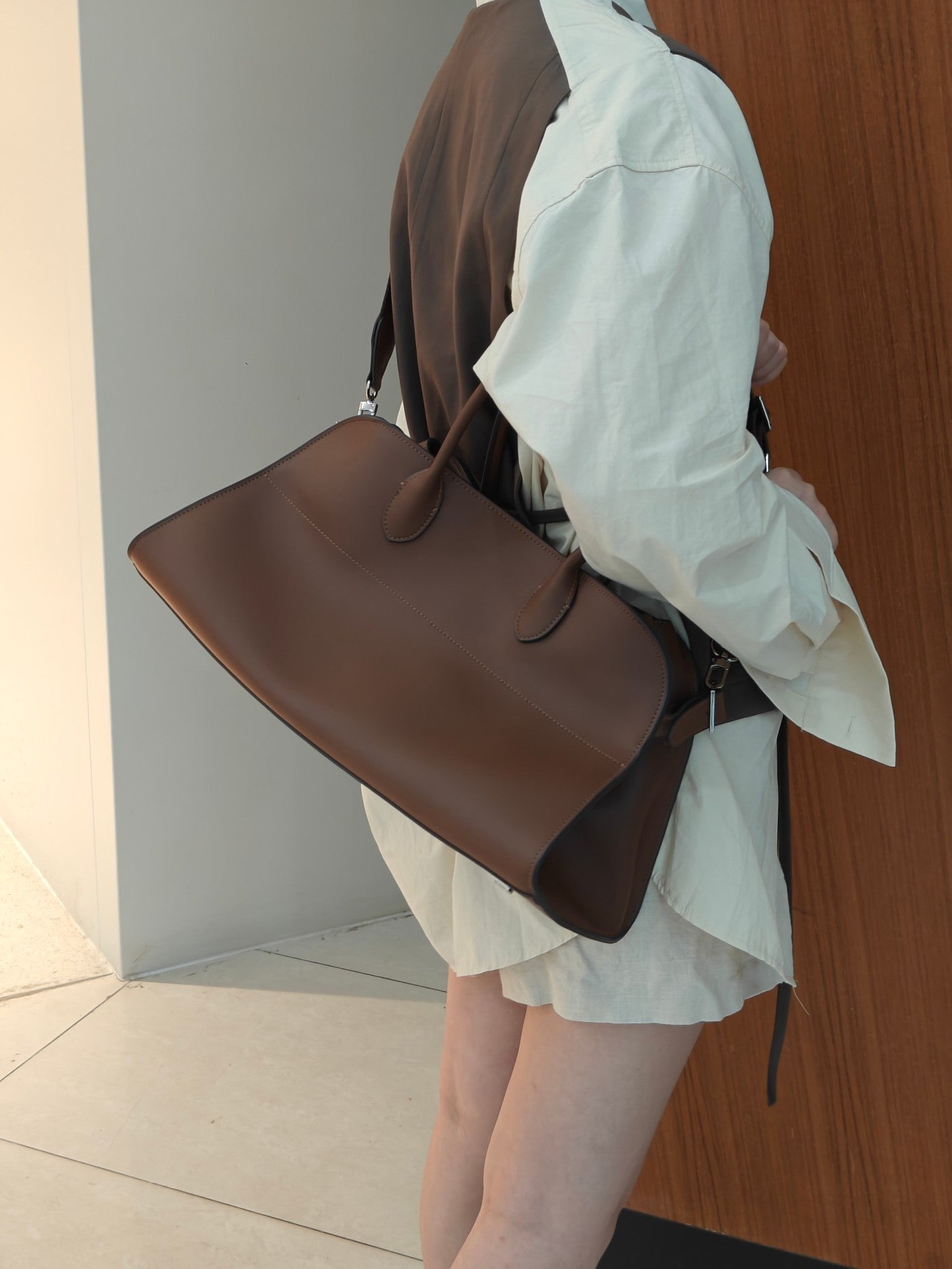 小众设计高级系列极简老钱风手提单肩斜挎女包全皮通勤大包托特包