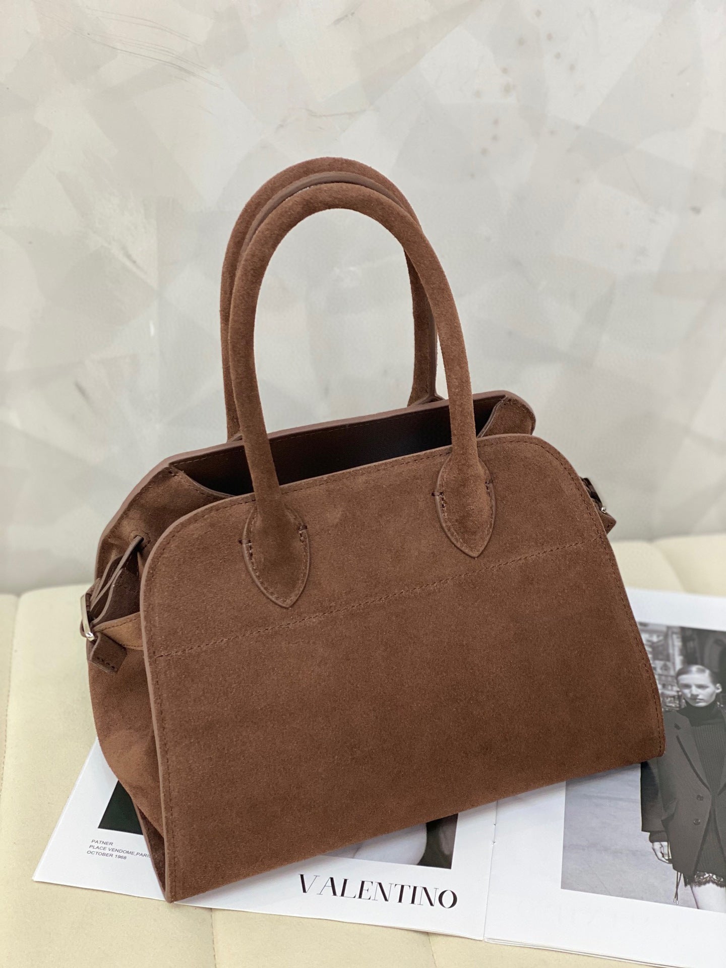 进口磨砂皮潮流通勤手提包轻奢简约大容量女包包抖音直播供应代发