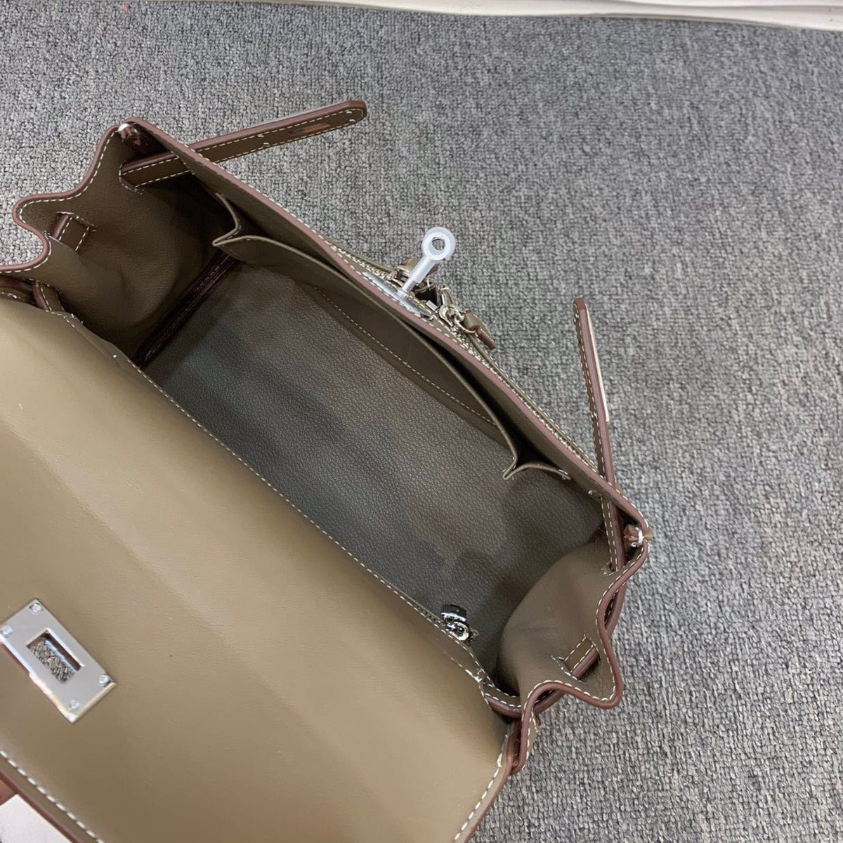 真皮复古双口袋凯莉包包女高级感大容量手提包百搭通勤单肩斜挎包