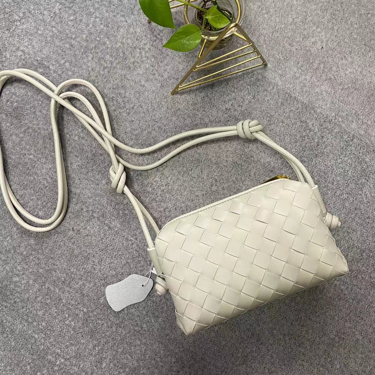 包包女2022新款真皮女包牛皮包包编织小方包饭盒包轻奢小包包潮牌