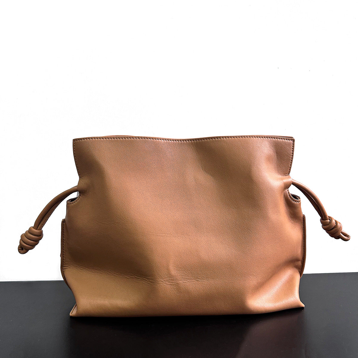 真皮单肩斜挎抽绳褶皱法式高级感牛皮大容量通勤包女软皮云朵包包