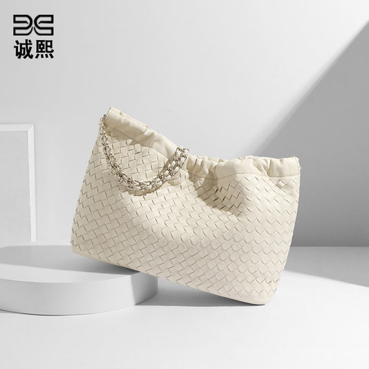 新款包包小众设计简约百搭时尚手工编织链条小方包泡芙褶皱云朵包