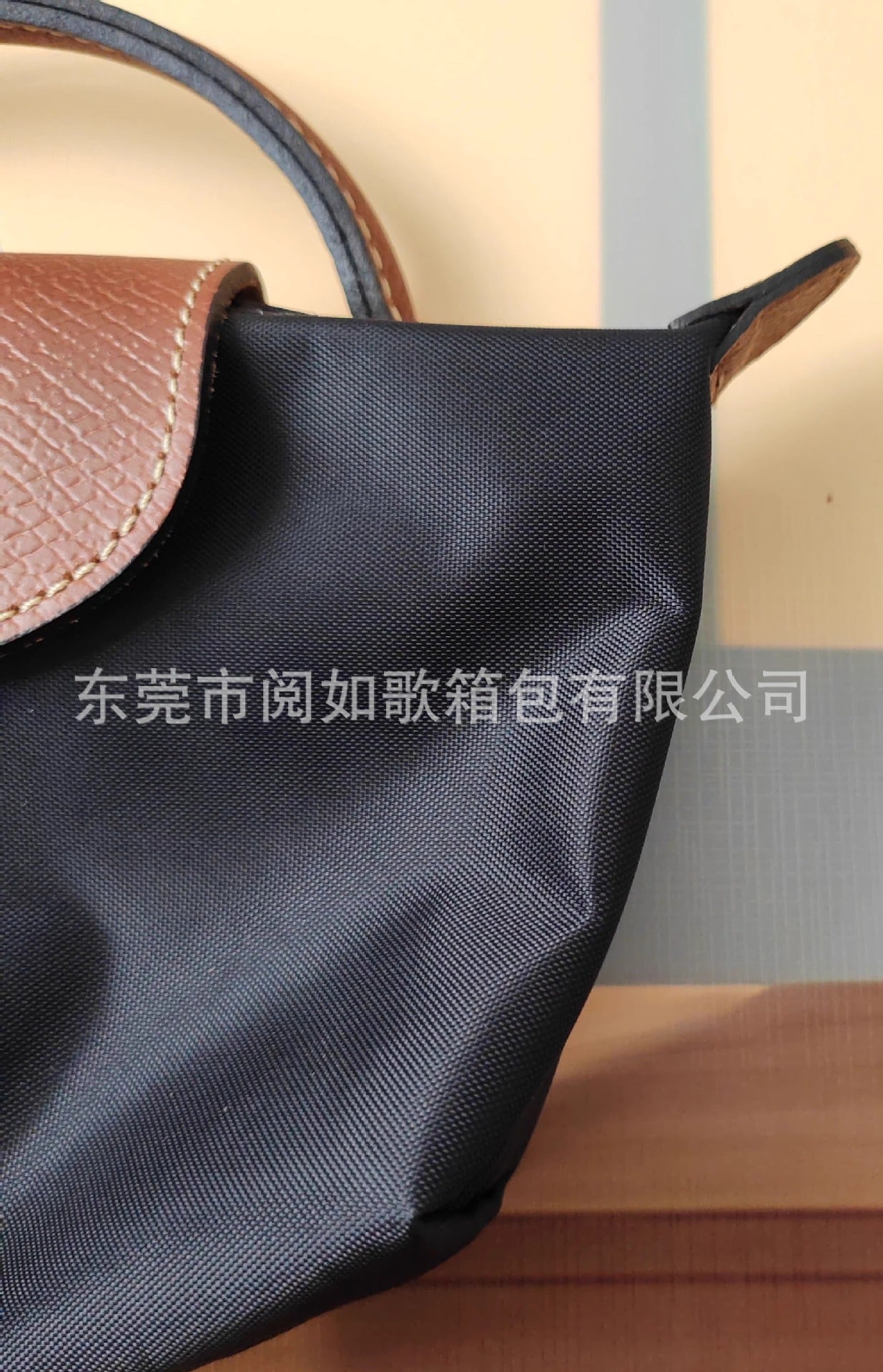 法国夏季新款mini尼龙饺子包单肩斜挎包迷你化妆包百搭手提手机包