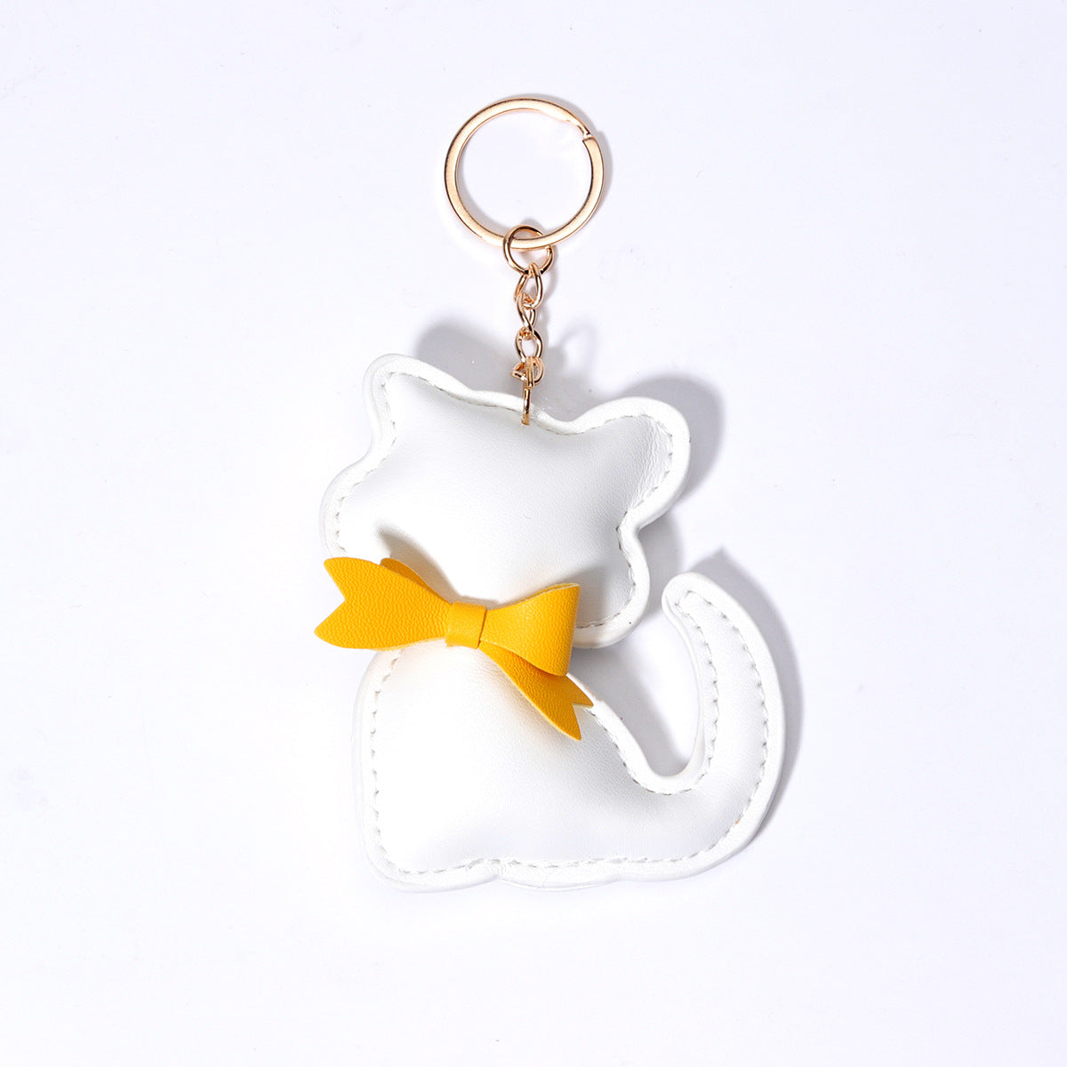 工厂批发定制时尚热销牛角包扣仿真皮挂饰挂件钥匙扣装饰品包包挂