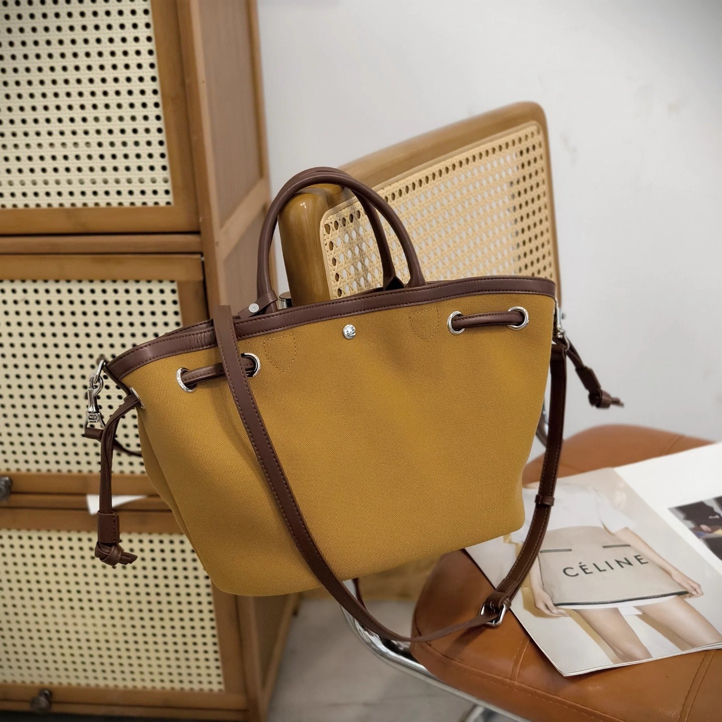 韩版休闲百搭ins通勤帆布包包女2025夏季手提斜跨包真皮托特包潮