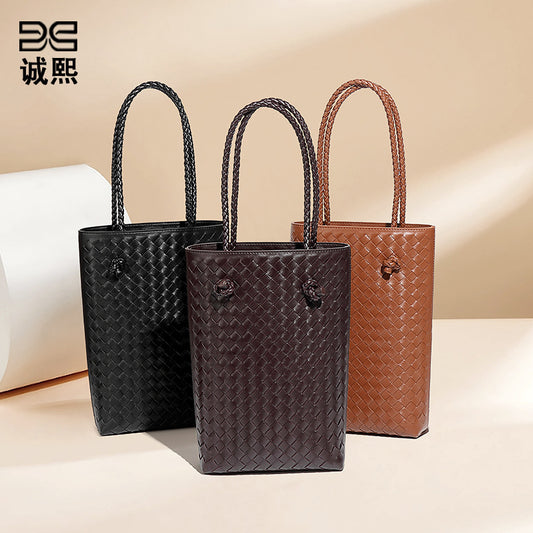 源头工厂定制手工编织包时尚手提托特女包潮流复古百搭单肩腋下包