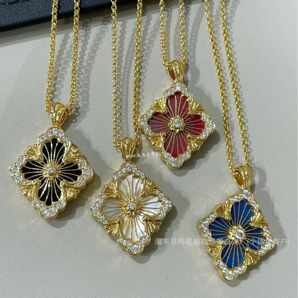 V金歌剧院四叶草项链高品质CNC天河蓝白贝母镶钻opera布契锁骨链