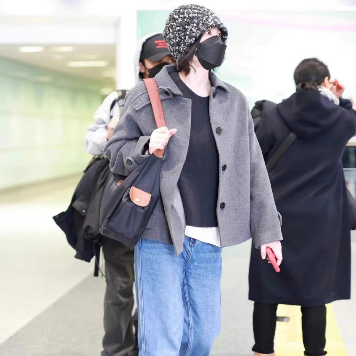 王菲同款包包ins韩版潮流斜跨邮差包大容量单肩手提托特包女代发