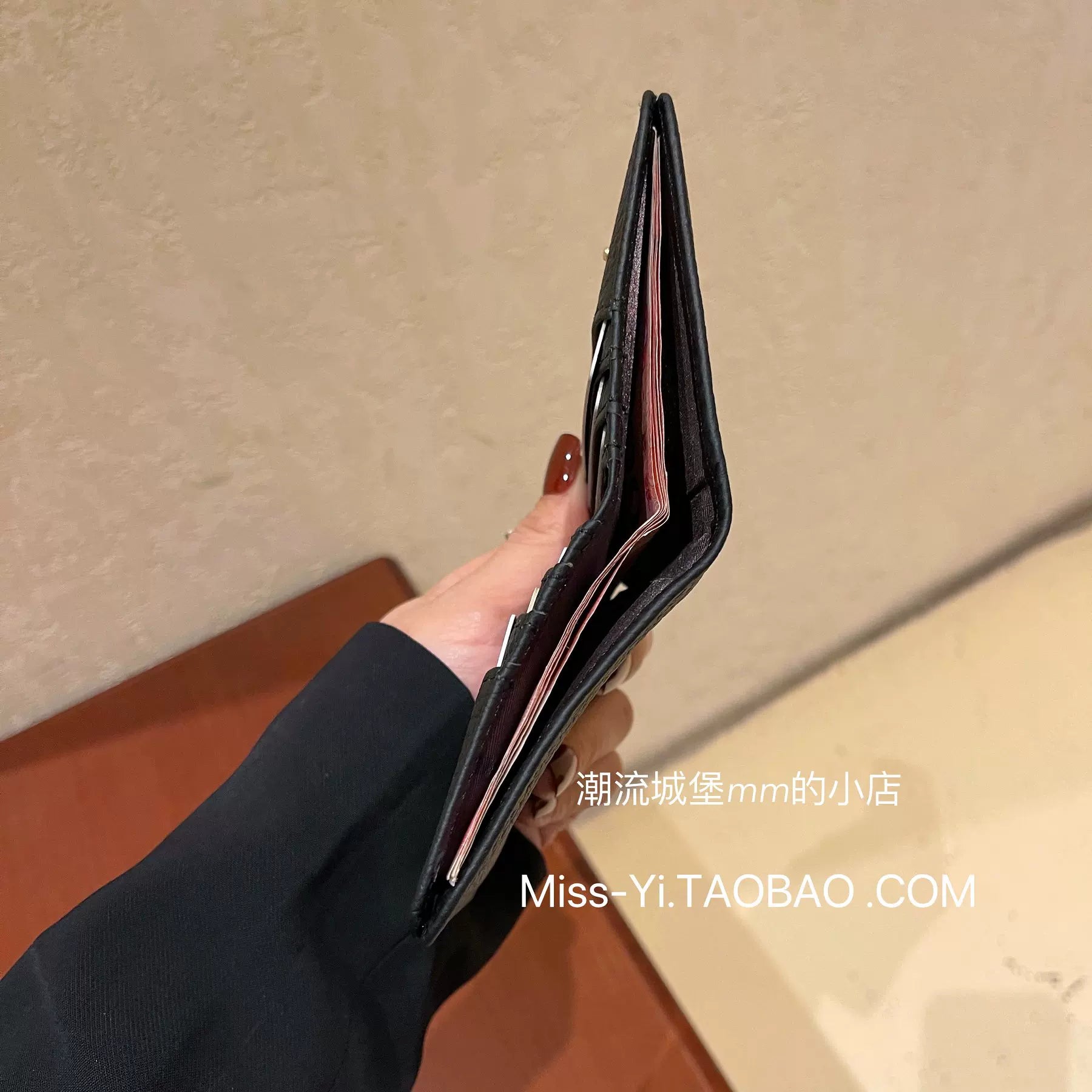 刺绣h卡包真皮小巧搭扣钱包短头层牛皮镂空两折卡夹多卡位零钱包