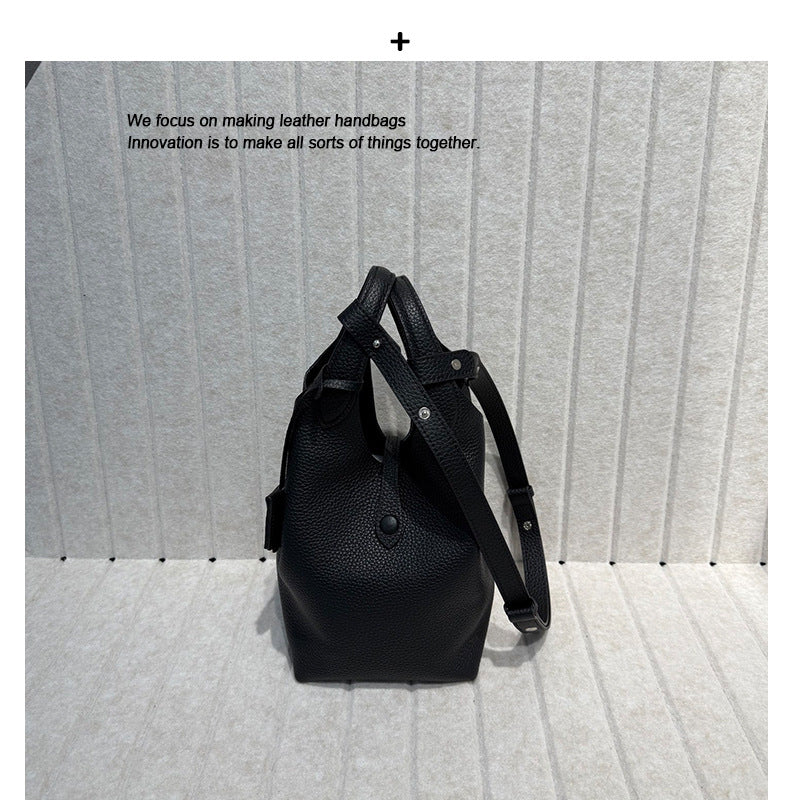 2025新款大容量托特包简约百搭时尚单肩包头层牛皮软腋下包妈咪包