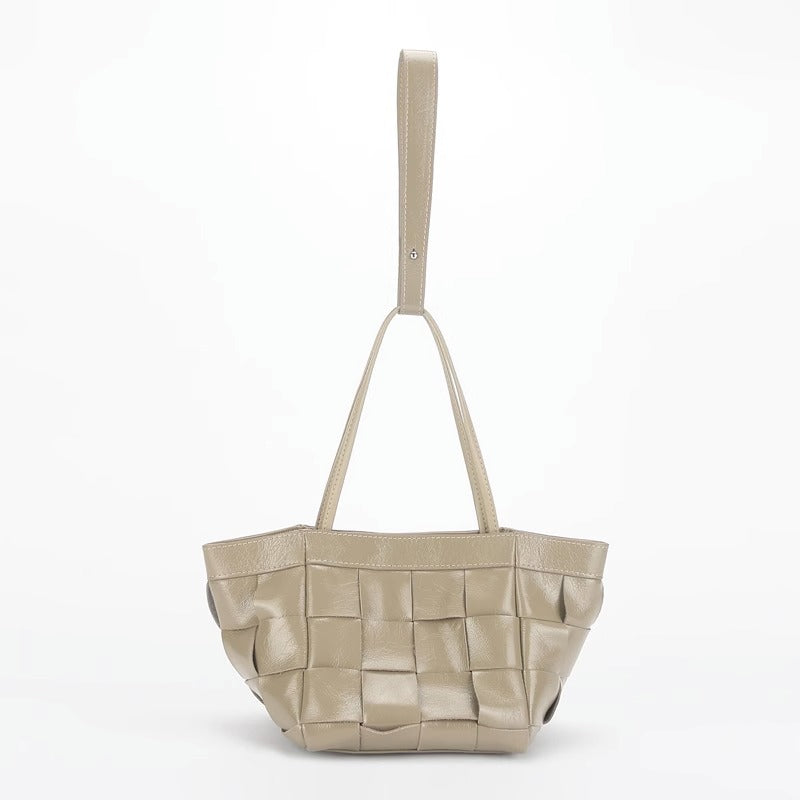 真皮编织菜篮子包女简约水桶包高级感手提翅膀包腋下小方单肩包