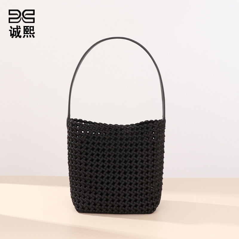 跨境潮流单肩包风车结镂空手拎水桶包高级感大容量女包子母腋下包