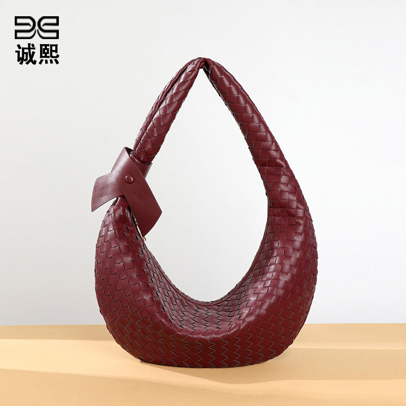 韩版新品大容量单肩斜挎女包时尚手工编织包包复古休闲潮流饺子包