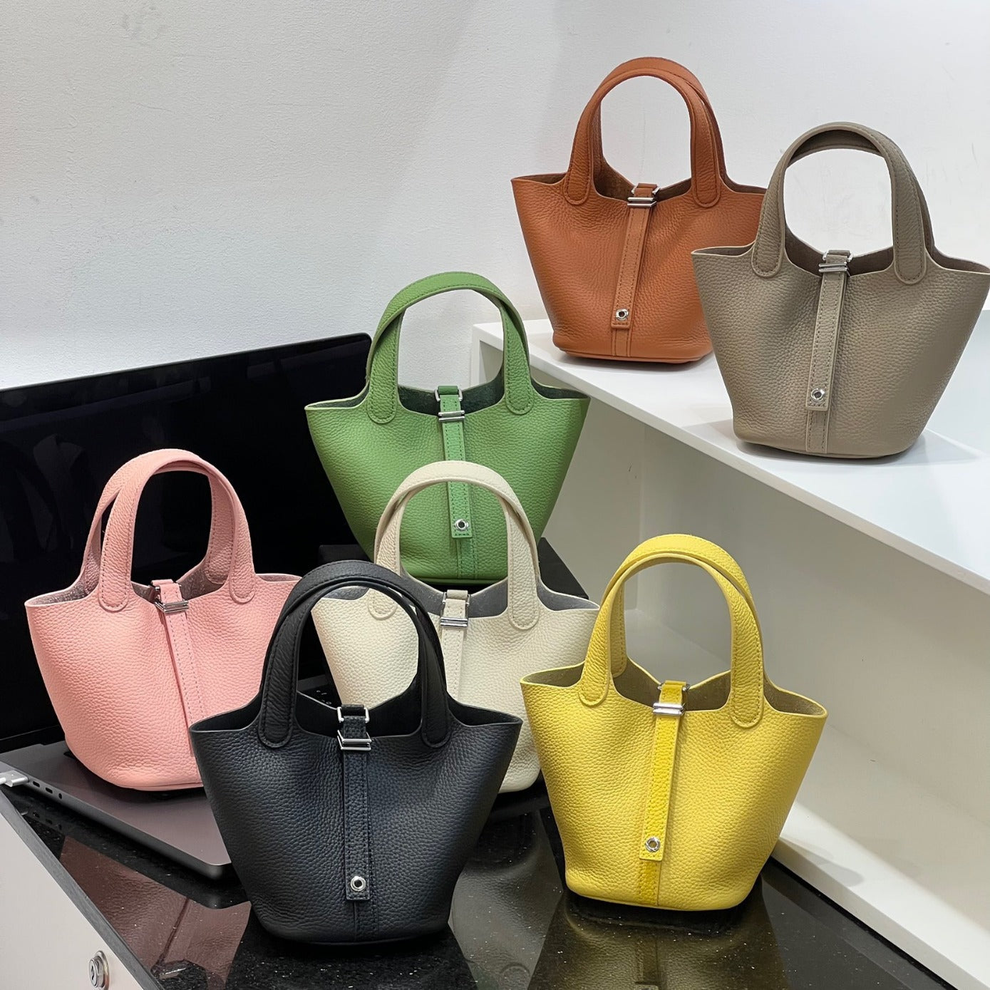 小鸡黄菜篮子包包女手提水桶包大容量2024新款百搭牛皮手拎子母包